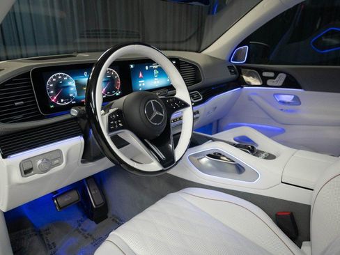 New 2026 Mercedes-Benz Maybach GLS 600 4MATIC image 18