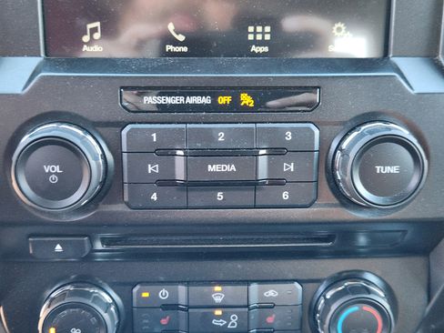 Used 2016 Ford F150 XLT w/ Equipment Group 302A Luxury image 20