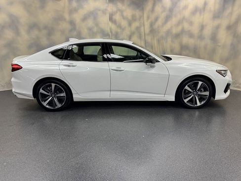 Used 2025 Acura TLX w/ Technology Package image 9