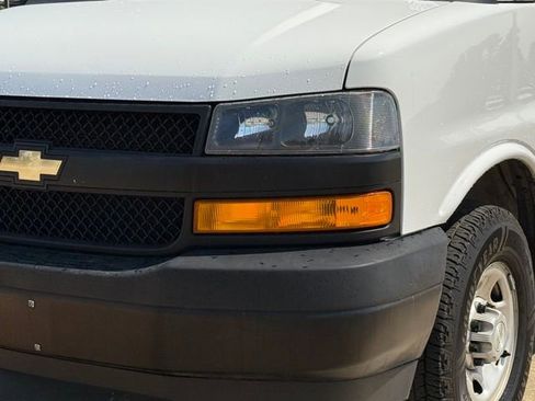 Used 2021 Chevrolet Express 2500 w/ Driver Convenience Package image 13
