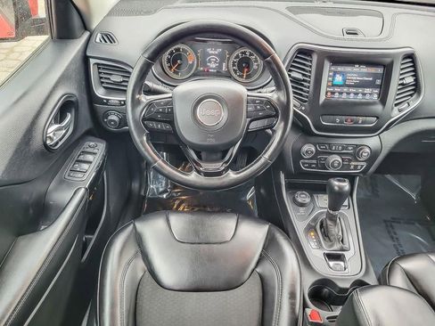 Used 2021 Jeep Cherokee Latitude Plus image 12