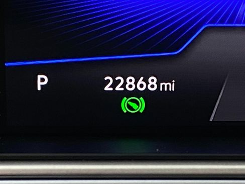 Used 2025 Volkswagen Taos SE image 17