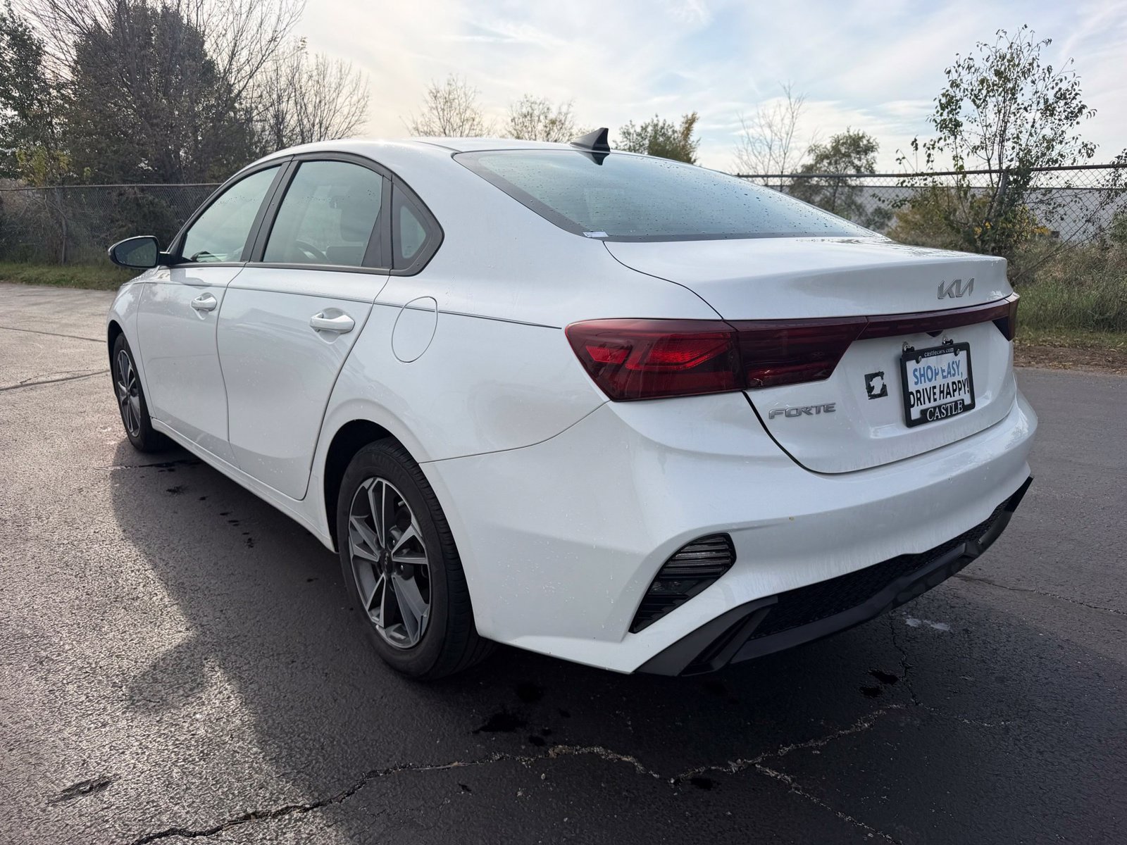 Used 2023 Kia Forte LXS w/ LXS Technology Package FWD image 8