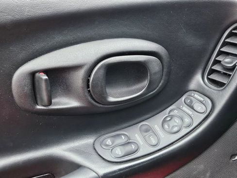 Used 2002 Chevrolet Corvette Coupe w/ Preferred Equipment Group2 RWD image 14