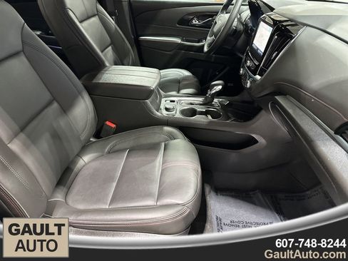Used 2023 Chevrolet Traverse RS image 14