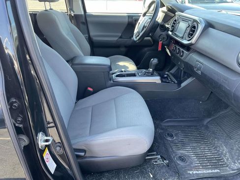 Used 2018 Toyota Tacoma SR5 w/ SR5 Appearance Package (SM) image 49