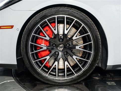 New 2026 Porsche Panamera Turbo image 15