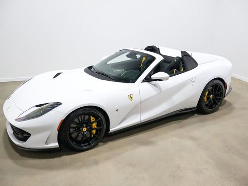 Used 2022 Ferrari 812 GTS RWD image 13