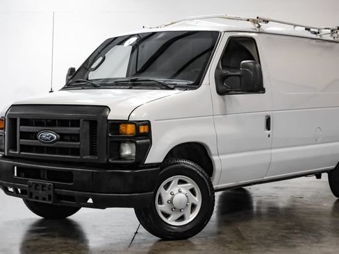 Used 2011 Ford E-150 and Econoline 150 RWD image 6