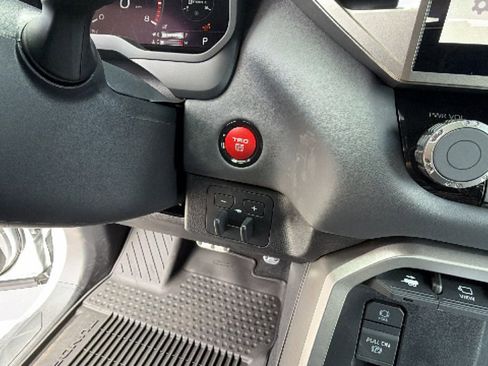 New 2026 Toyota Tundra Platinum AWD/4WD image 17