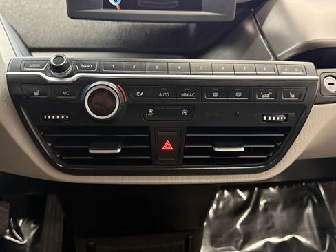 Used 2014 BMW i3 image 32