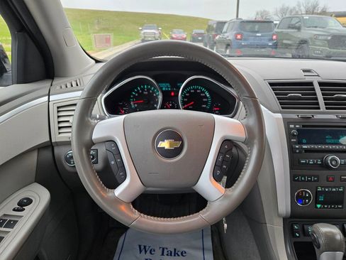 Used 2012 Chevrolet Traverse LT image 21