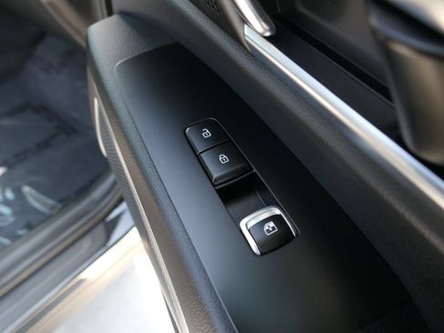 Used 2024 Kia Telluride EX w/ EX Captain's Chair Package FWD image 27