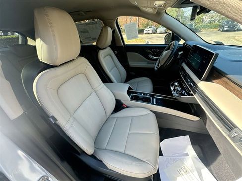 New 2026 Lincoln Corsair Reserve image 27