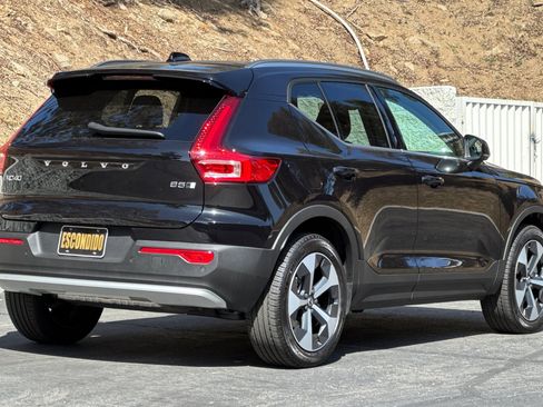 New 2025 Volvo XC40 B5 Core w/ Protection Package Premier image 5