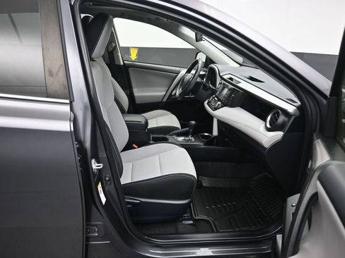 Used 2018 Toyota RAV4 XLE w/ Plus Extra Value Package AWD/4WD image 44
