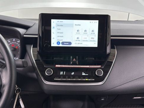 Certified 2025 Toyota Corolla LE image 10