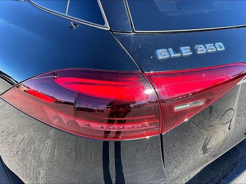 Used 2024 Mercedes-Benz GLE 350 GLE 350 w/ 3rd Row Seat Package image 27