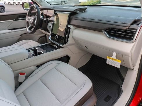 New 2026 GMC Acadia Denali w/ Super Cruise Package FWD image 22