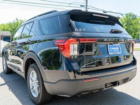 New 2026 Ford Explorer Active AWD/4WD image 7