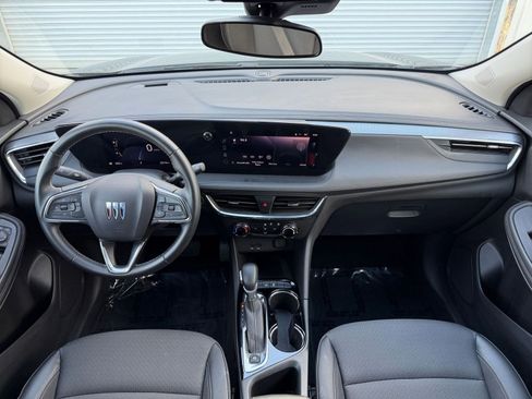 Used 2025 Buick Encore GX Preferred FWD image 32