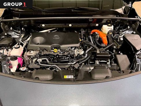 Certified 2024 Toyota Venza Limited image 32