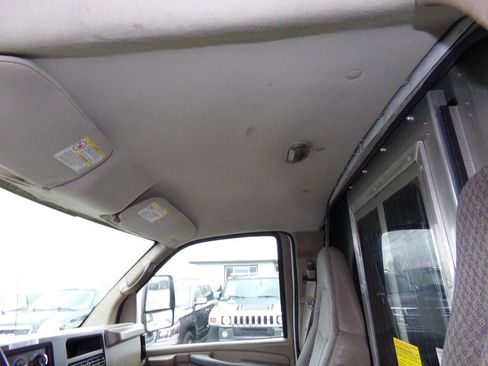 Used 2007 GMC Savana 3500 image 14