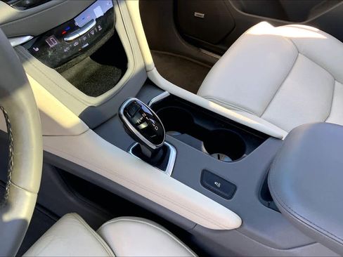 Used 2017 Cadillac XT5 Luxury w/ Driver Awareness Package FWD image 17