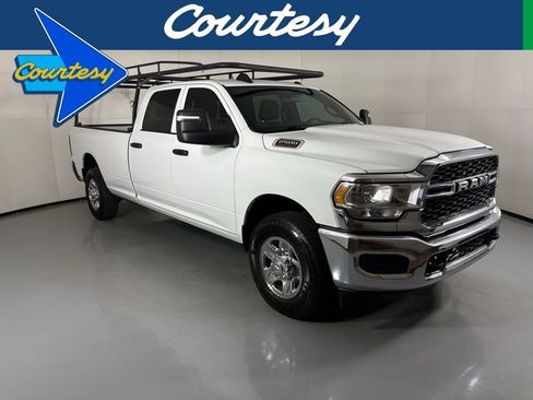 Used 2024 RAM 2500 Tradesman w/ Chrome Appearance Group RWD image 1