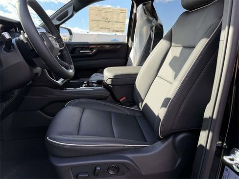 New 2026 GMC Yukon Elevation image 16