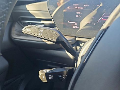 Used 2025 Audi Q5 Premium Plus w/ Premium Plus image 18