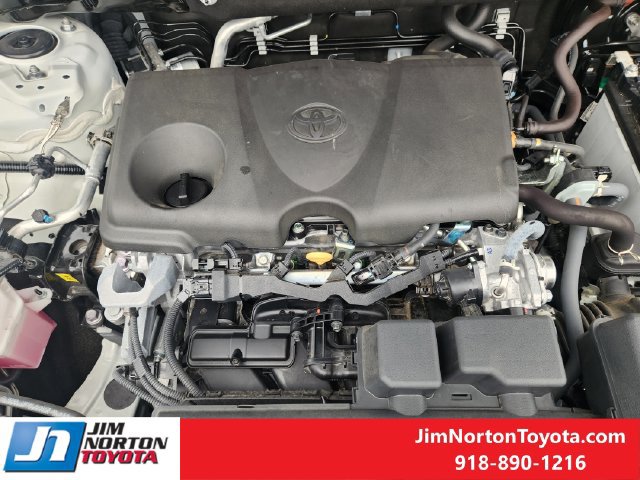 Used 2025 Toyota RAV4 LE FWD image 32