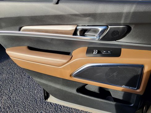 Used 2022 Kia Telluride SX w/ SX Prestige Package image 12