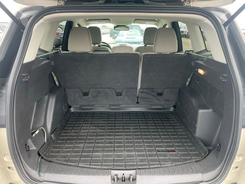 Used 2018 Ford Escape SE w/ Ford Safe & Smart Package AWD/4WD image 32