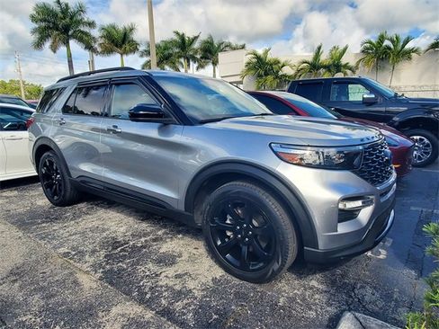 Used 2023 Ford Explorer ST-Line w/ Class IV Trailer Tow Package image 2