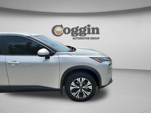 Used 2023 Nissan Rogue SV FWD image 31