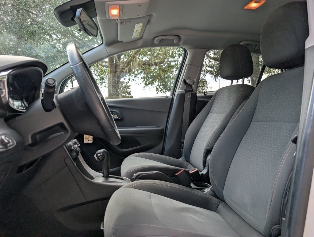 Used 2021 Chevrolet Trax LS w/ Tint and Cruise Package AWD/4WD image 15