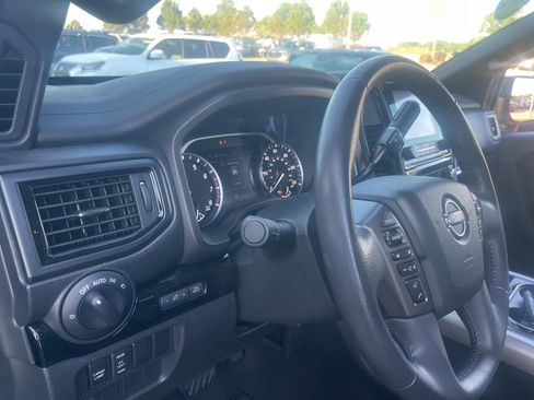 Used 2024 Nissan Titan SV w/ SV Bronze Edition Package image 10