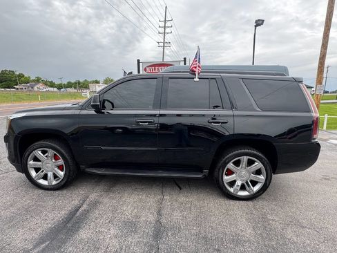 Used 2017 Cadillac Escalade Luxury AWD/4WD image 1