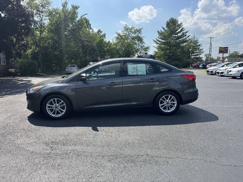 Used 2015 Ford Focus SE w/ Reverse Sensing Package FWD image 8