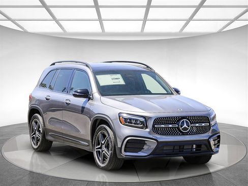 Used 2024 Mercedes-Benz GLB 250 image 5