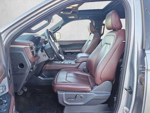 Used 2023 Ford Expedition Limited image 17