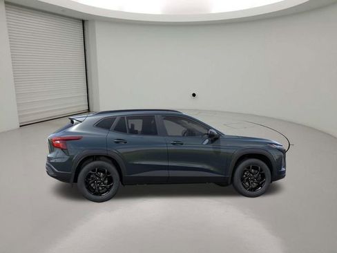 New 2026 Chevrolet Trax LT FWD image 5