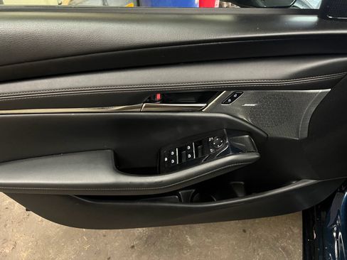 Used 2020 MAZDA MAZDA3 AWD Sedan w/ Preferred Package image 9