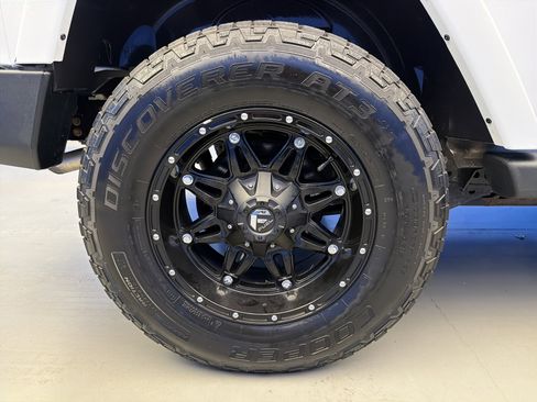 Used 2014 Jeep Wrangler Sport AWD/4WD image 9