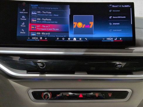 Used 2025 BMW X7 M60i image 15