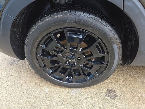 Used 2022 Kia Telluride EX w/ EX Premium Package image 19