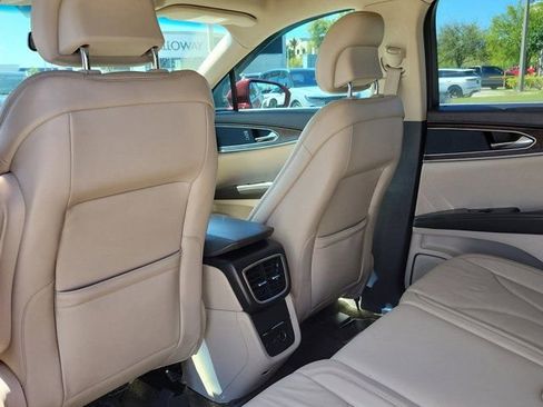 Used 2017 Lincoln MKX Select w/ Select Plus Package FWD image 15