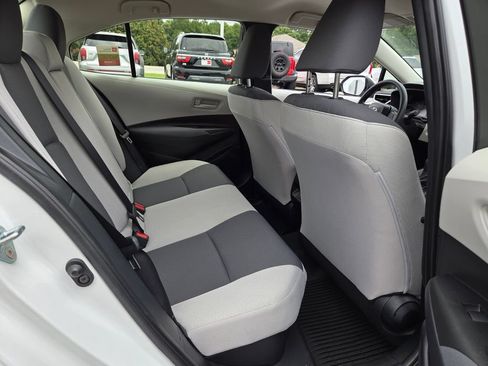 Used 2024 Toyota Corolla LE w/ LE Convenience Package FWD image 13