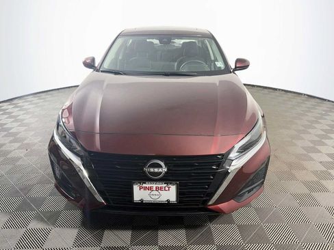 Used 2025 Nissan Altima 2.5 SV w/ SV Special Edition Package FWD image 2